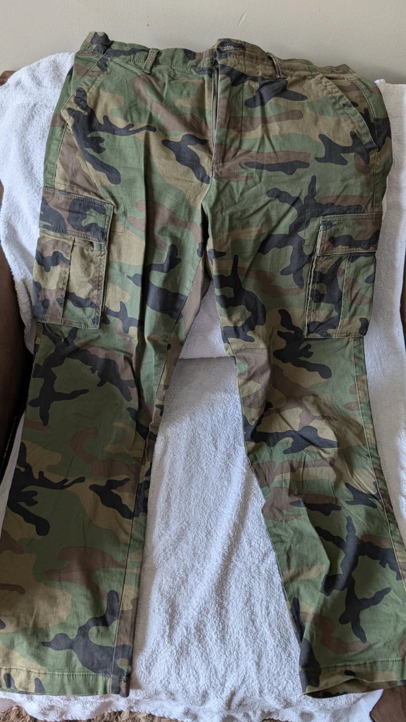 Gap Women Camouflage Cargo Pants