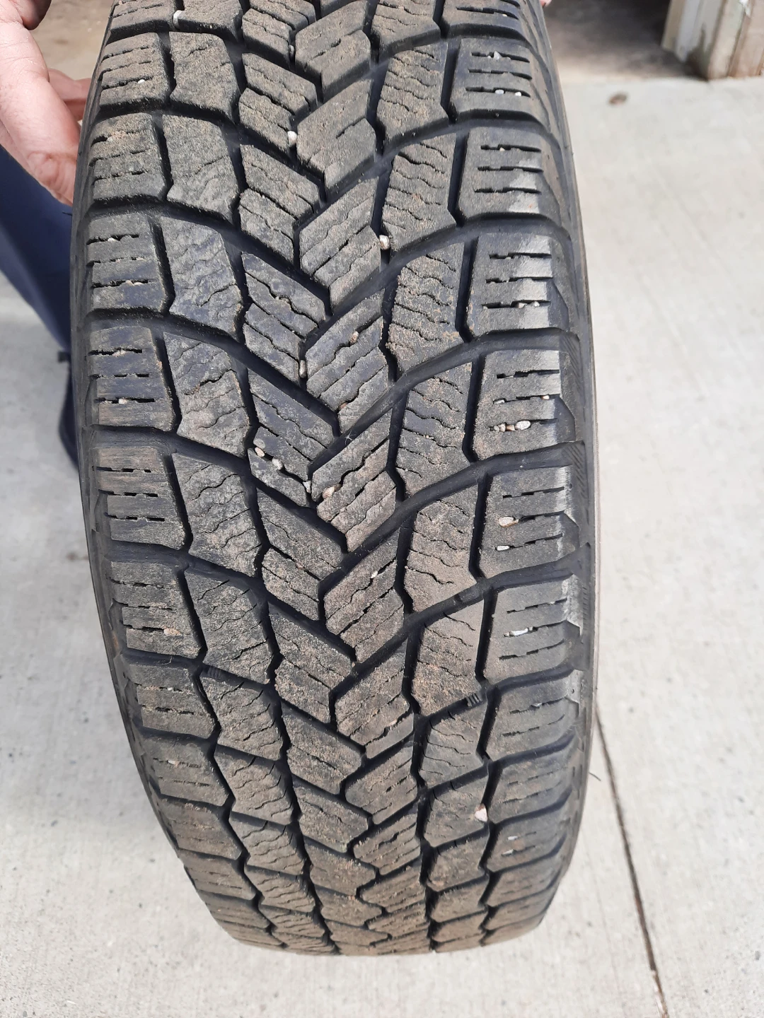 Michelin X-Ice Snow Winter Tire on Rim - 185/70 R 14 - photo 3