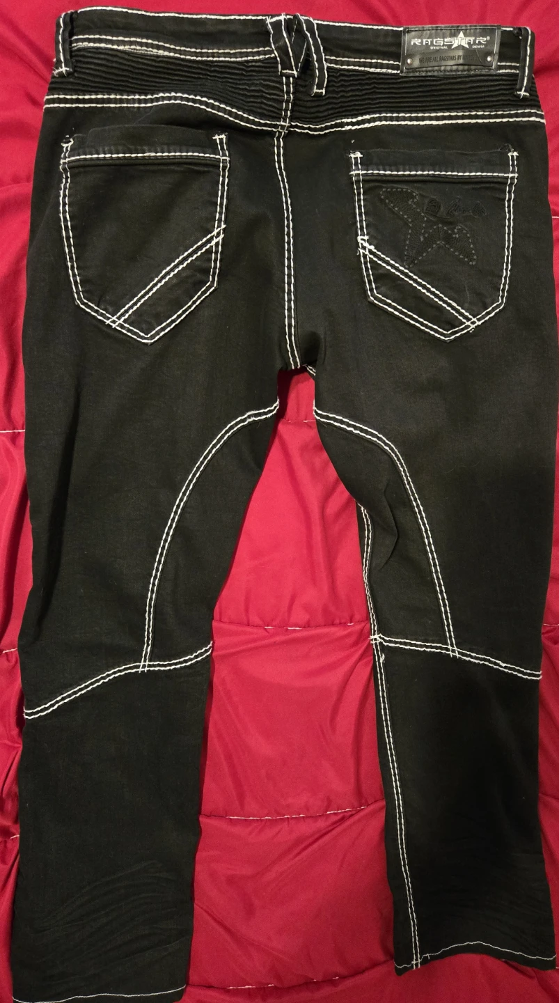 Italian jeans w NY hat - photo 2