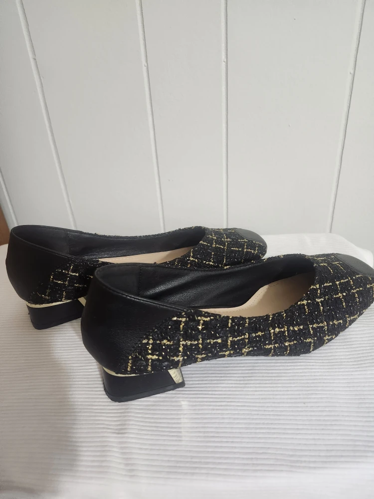 Black and Gold Tweed Ballet Flats
