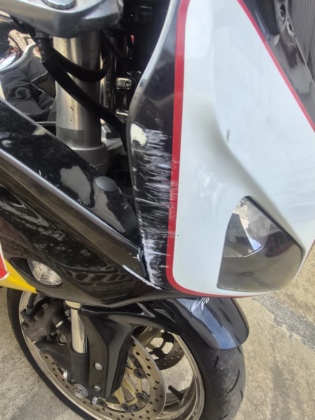 Honda CBR RR Sportbike 1000cc - photo 3