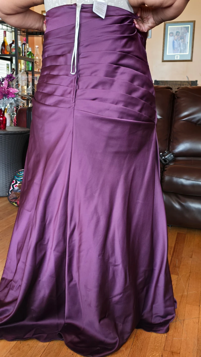 Women's Purple Strapless Gown - photo 2