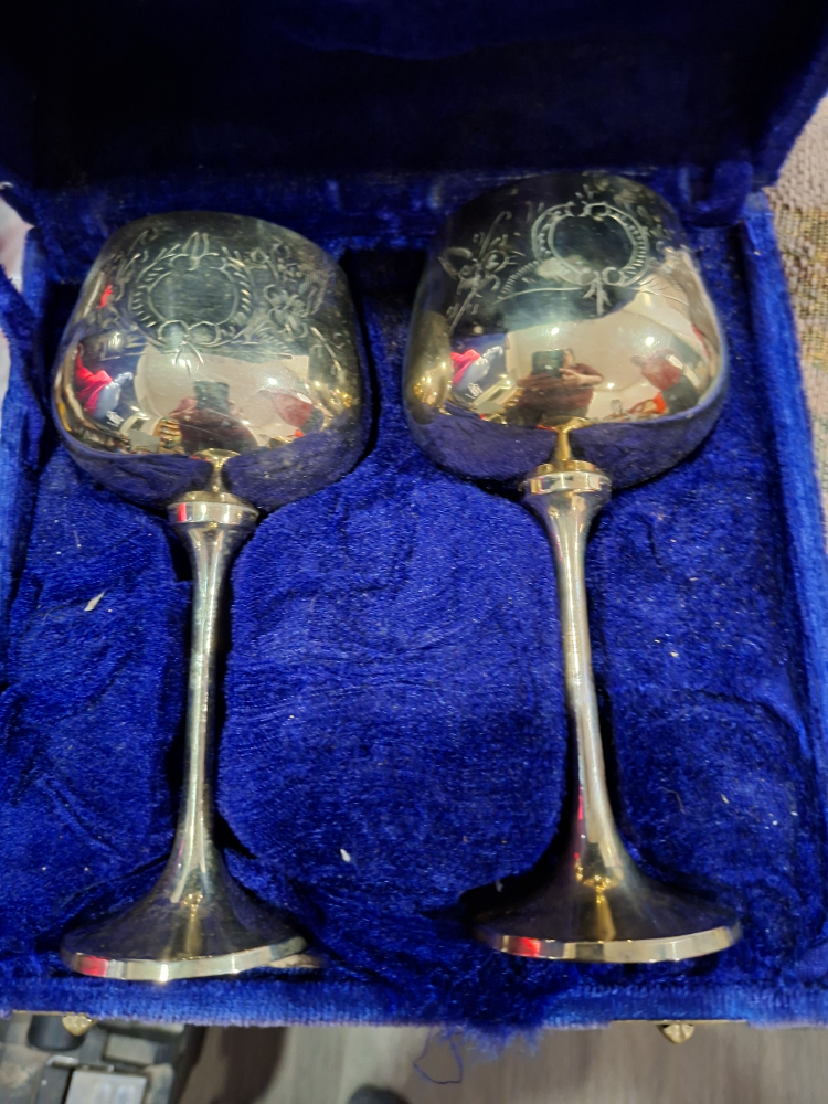 Set of 2 Engraved Goblets