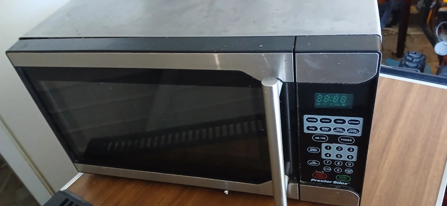 Proctor Silex Microwave Oven