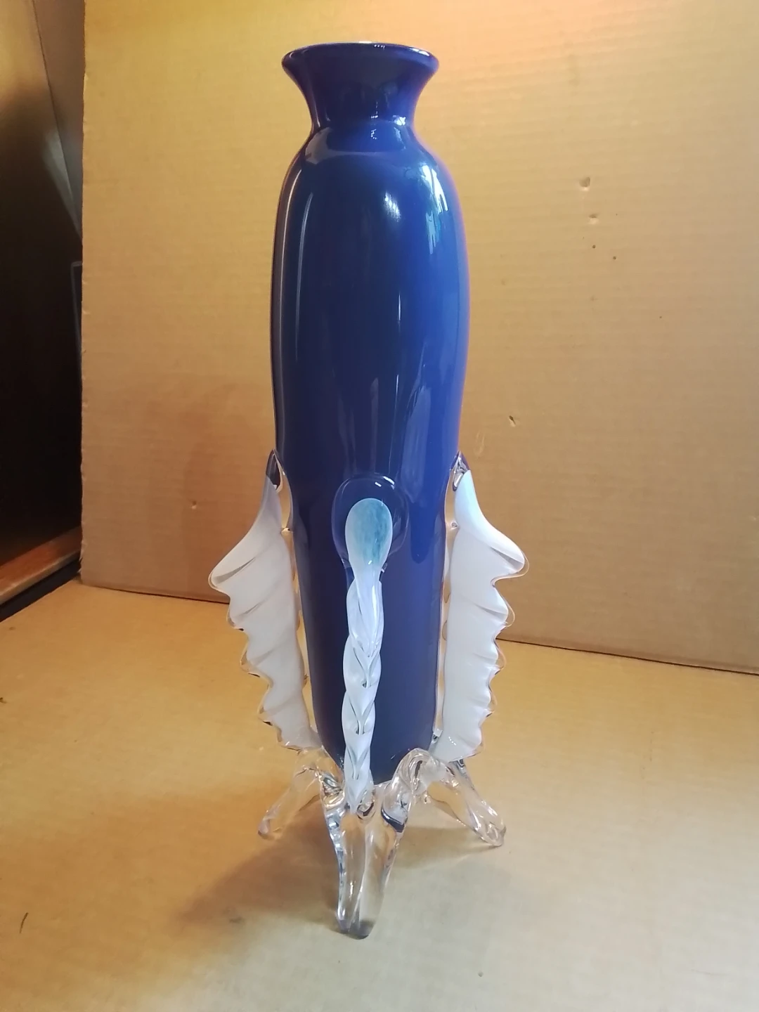Italian art glass vase, most likely made in the Murano or Empoli - photo 3