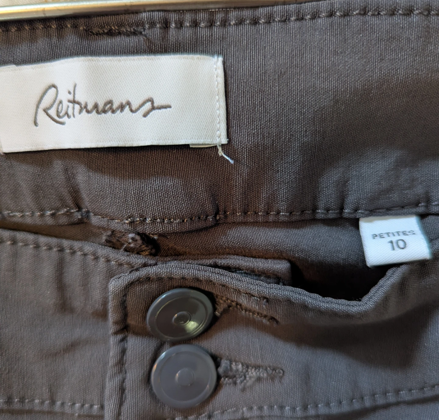 Reitmans Petite Capri Pants Size 10 - photo 3