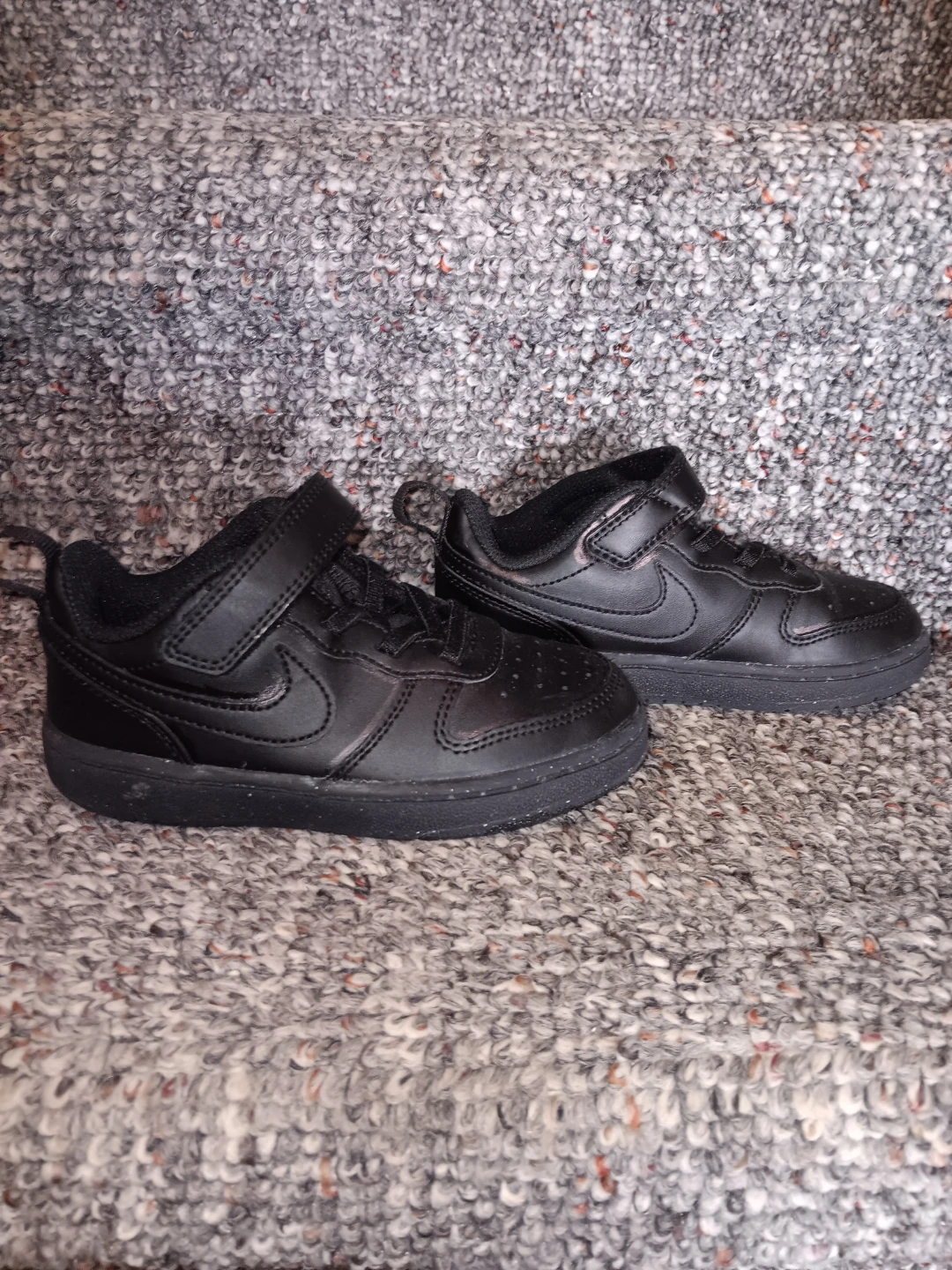 Nike Black Sneakers - Kids Size