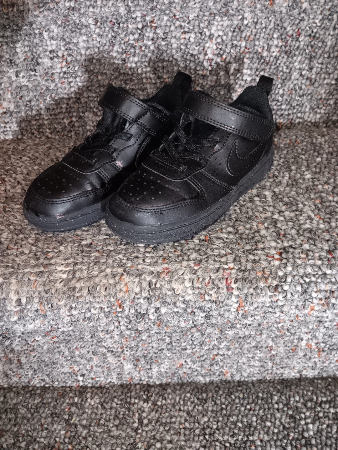 Nike Black Sneakers - Kids Size - photo 2