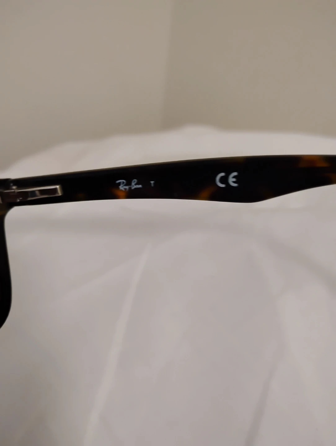Ray-Ban Tortoiseshell Sunglasses - photo 4