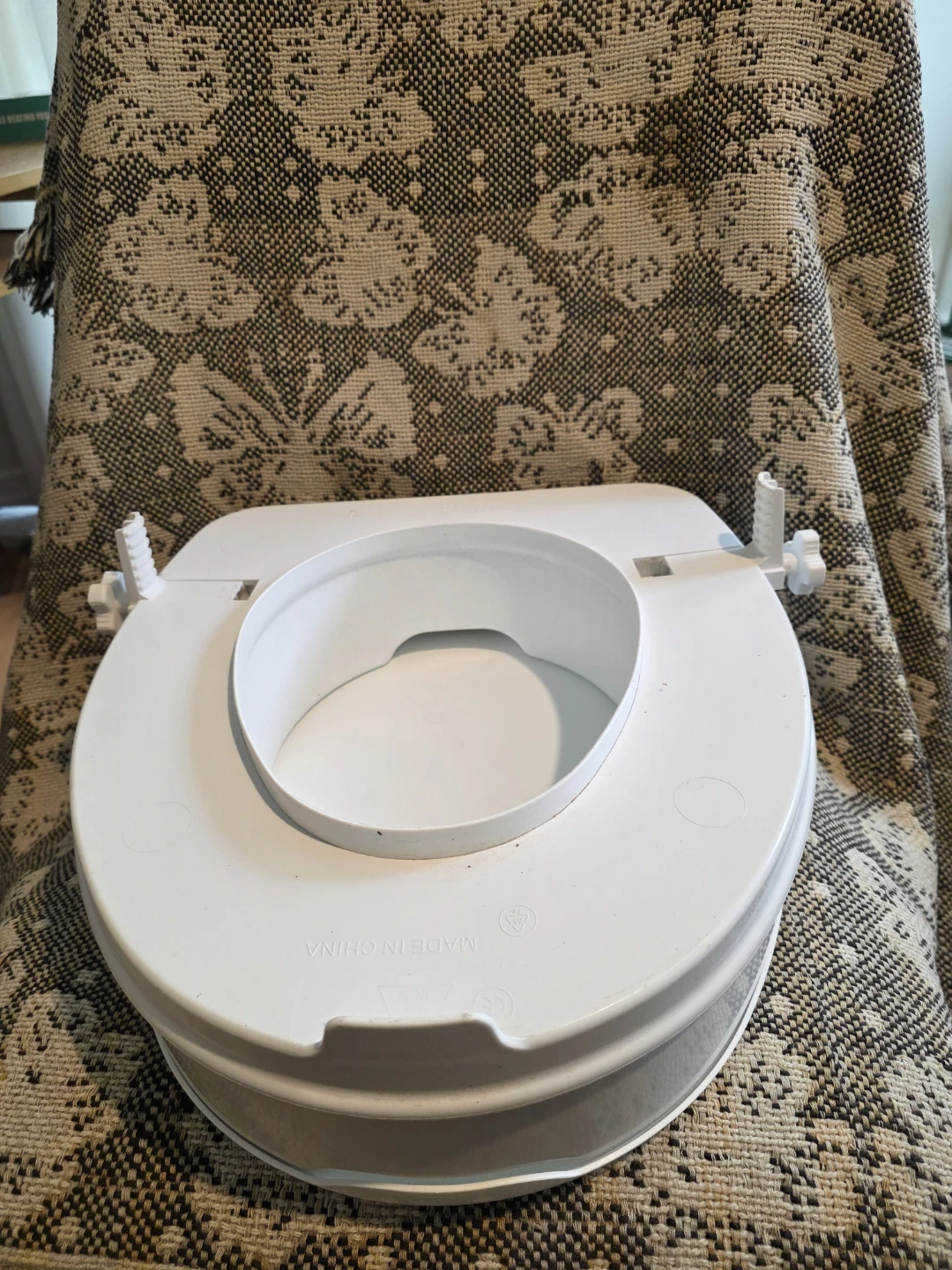 White Toilet Seat Elevator - photo 3
