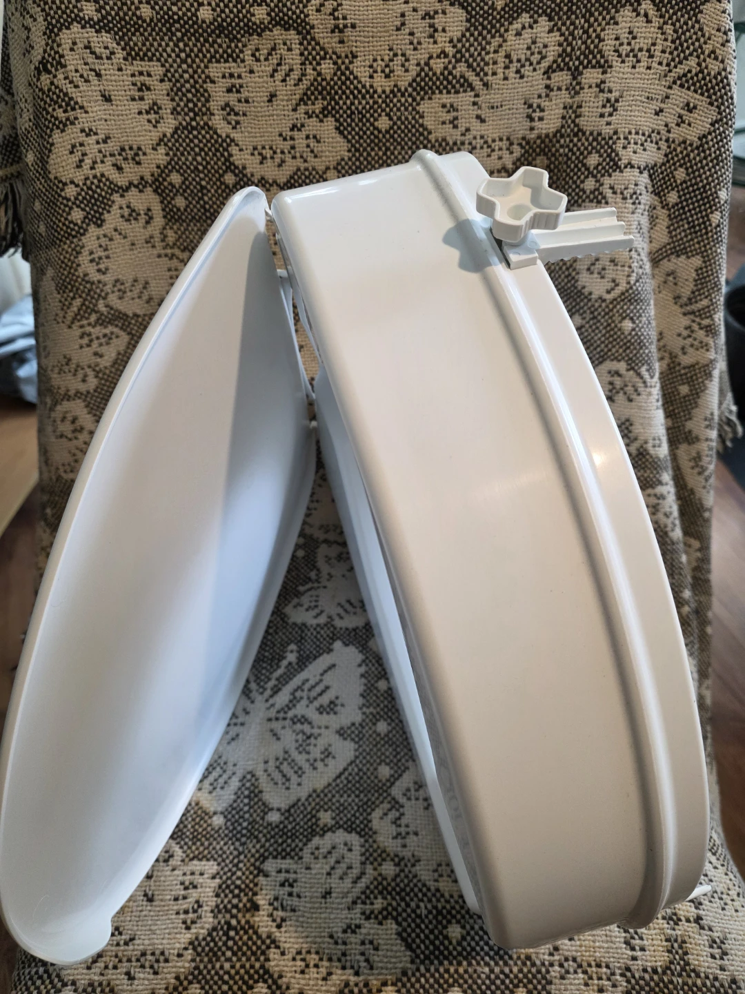 White Toilet Seat Elevator - photo 4