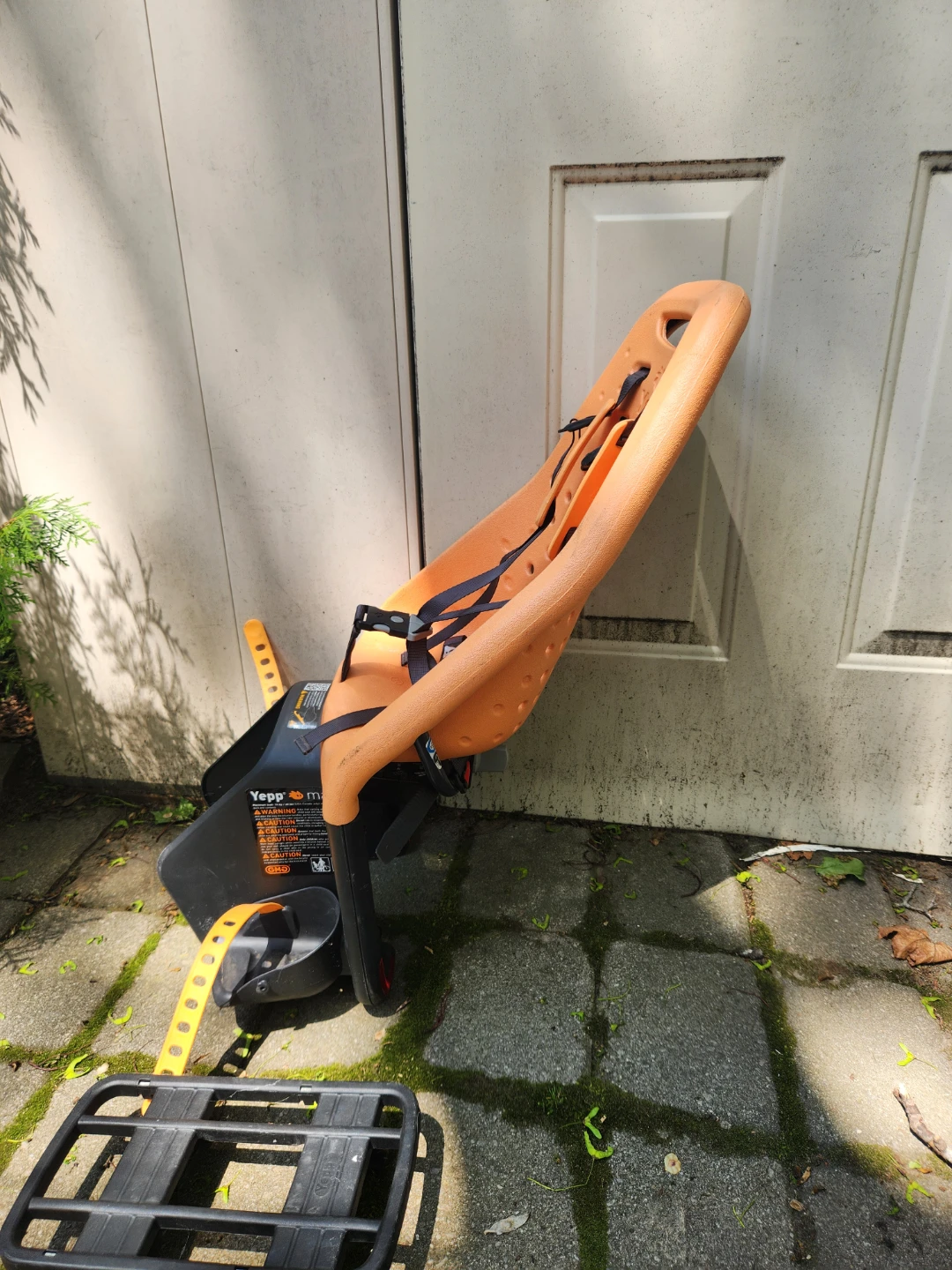 Rack-mounted yepp child bike seat