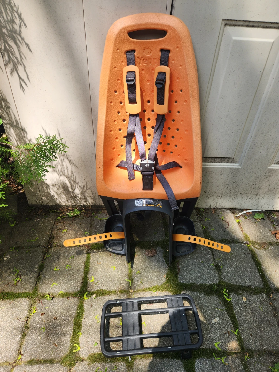 Rack-mounted yepp child bike seat - photo 2