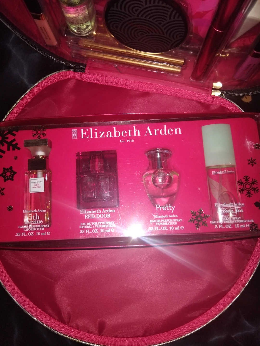 Elizabeth Arden Red Door Perfume Collection Set And Make Up Set