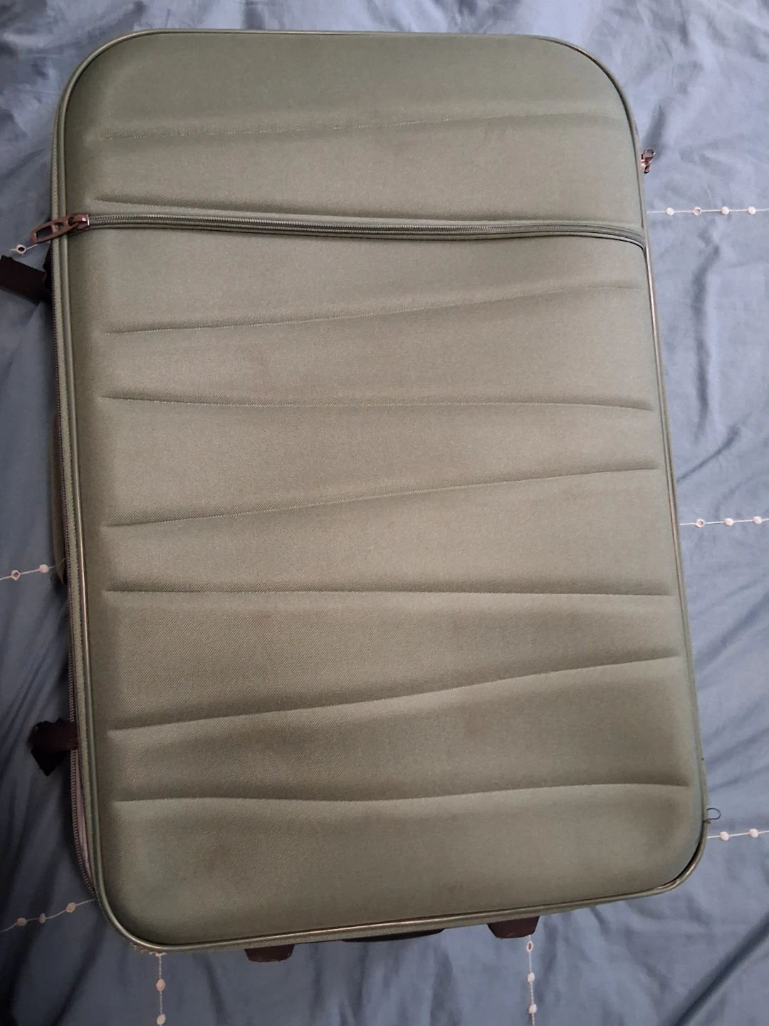 Green Suitcase - photo 2