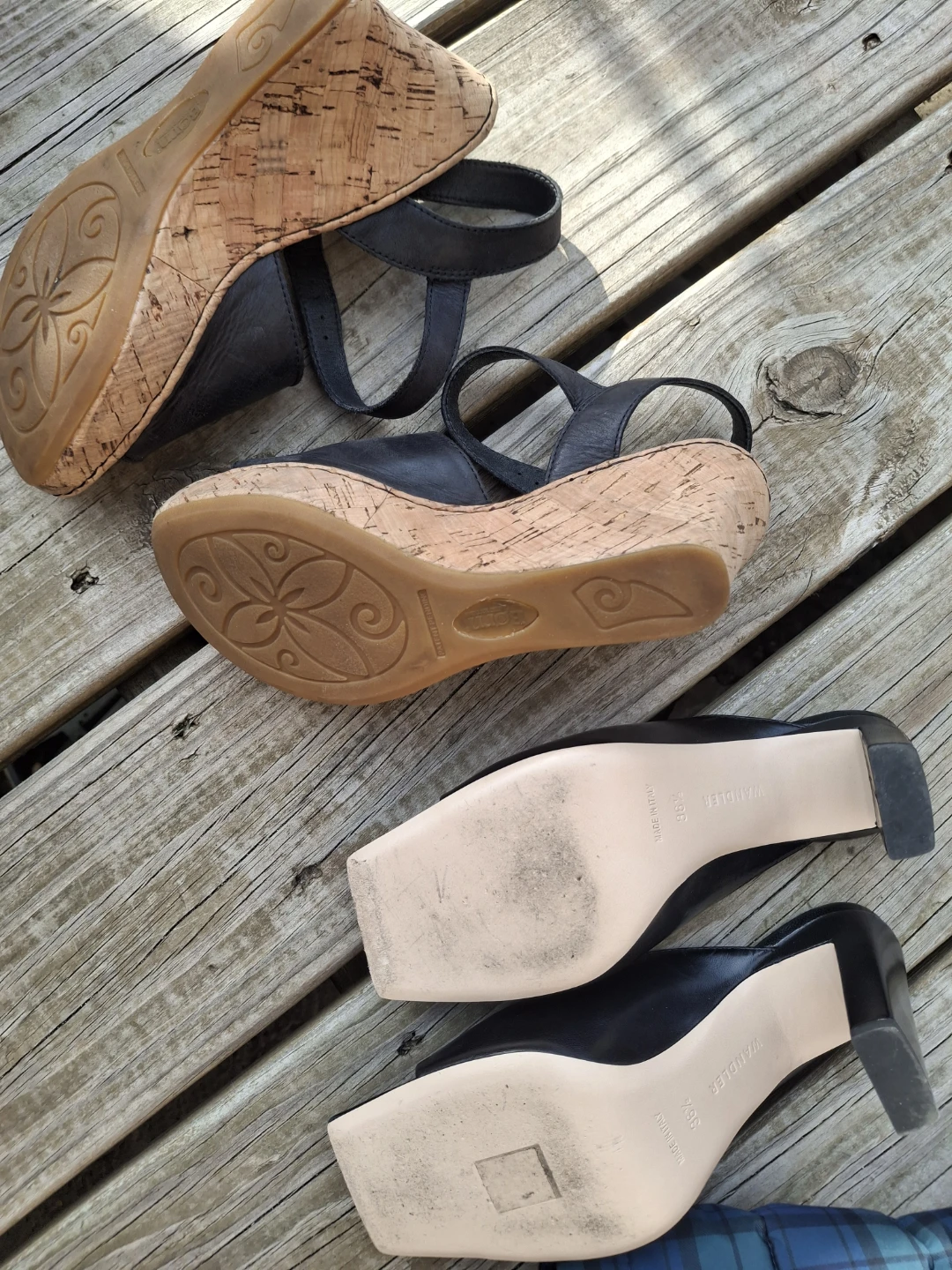Born Black Leather Wedge Sandals Size 6M