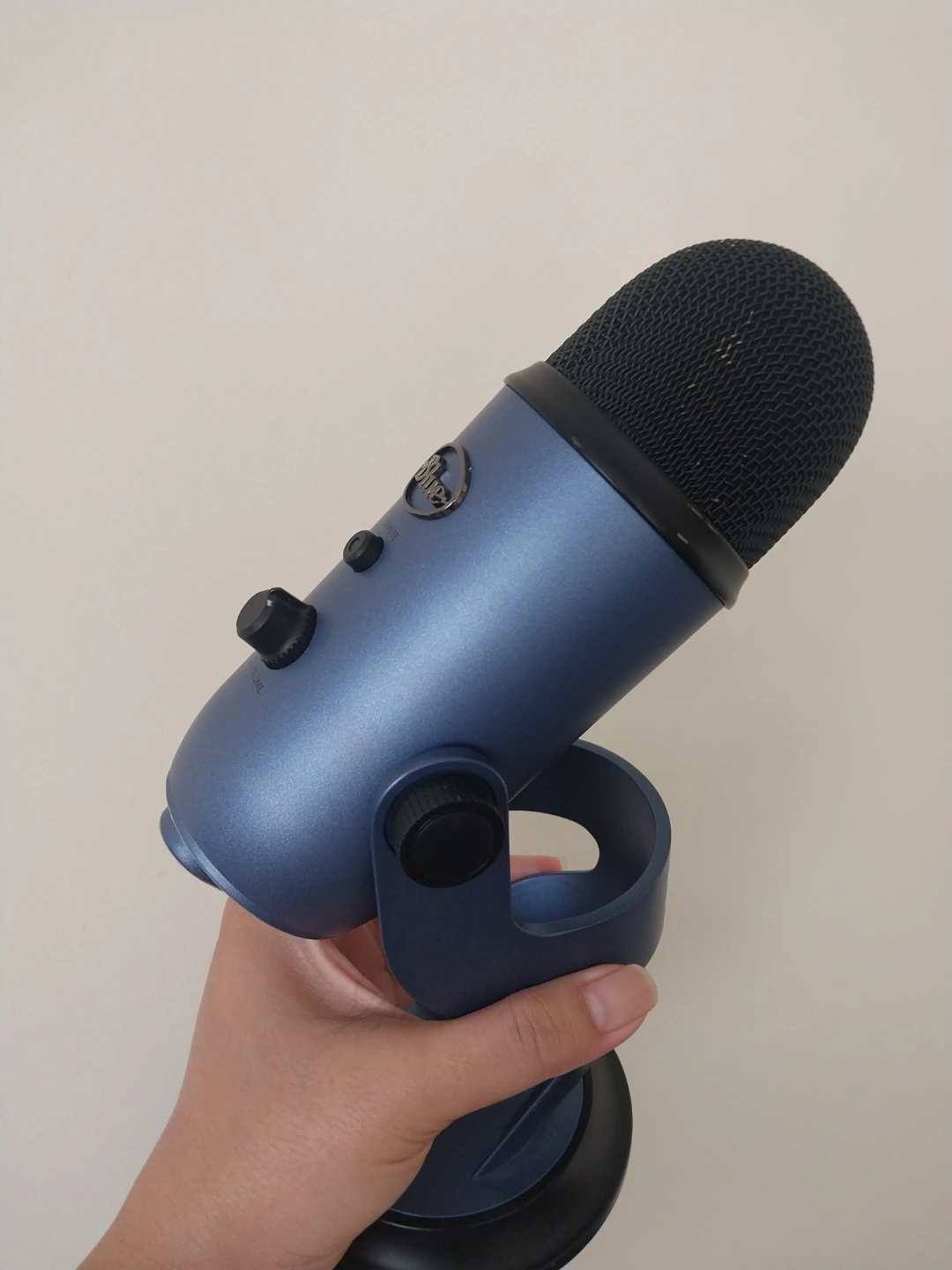 Blue Yeti USB Microphone - mint condition! - photo 2