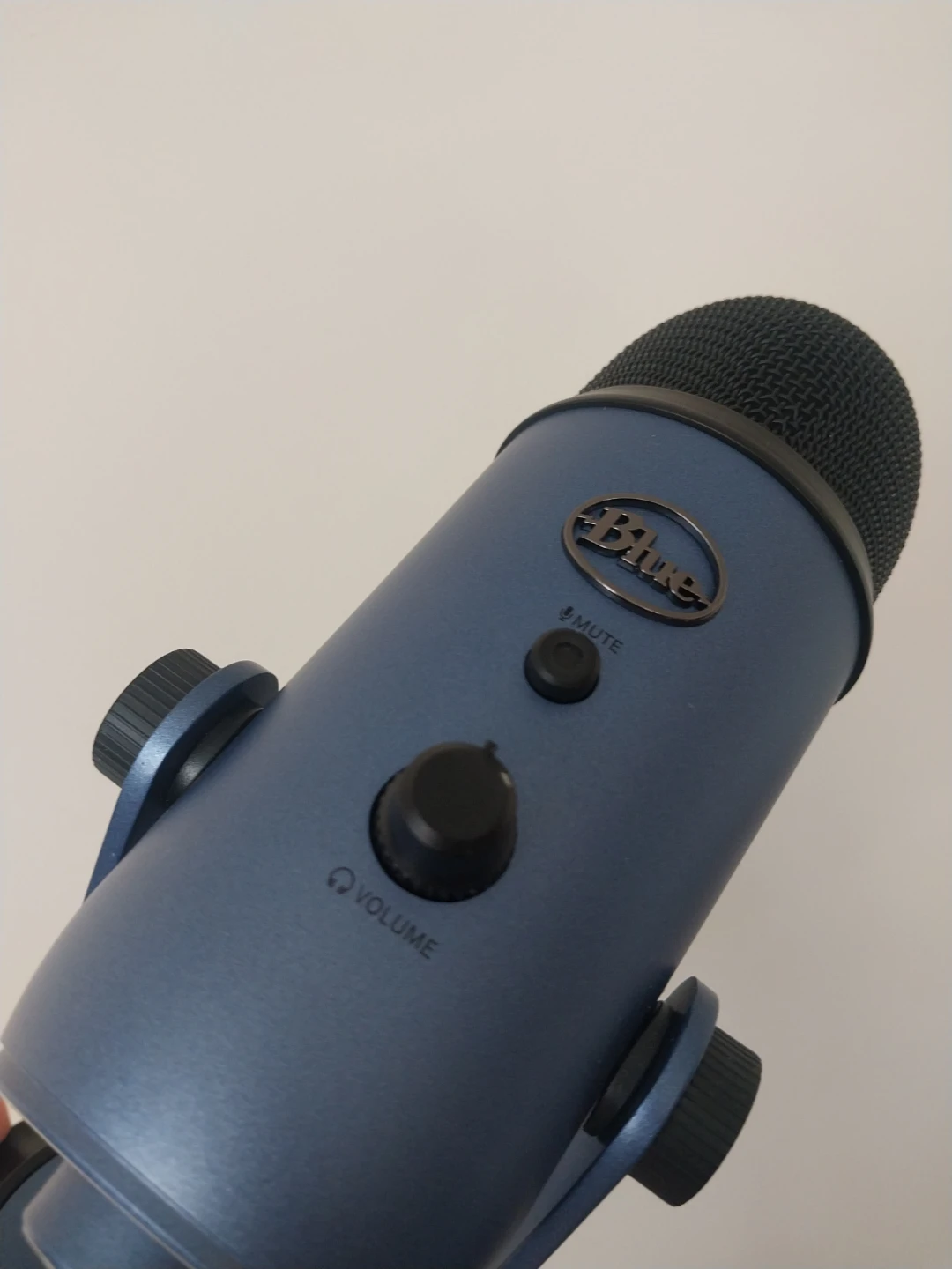Blue Yeti USB Microphone - mint condition! - photo 4