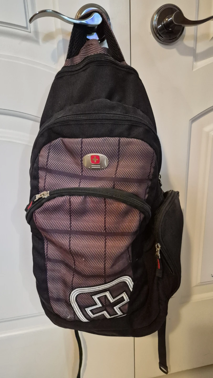 Aero/Swiss Gear/Roots Backpacks Bundle