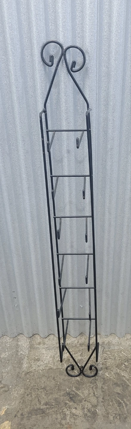 Black Metal Wall-Mounted Rack for flower pots