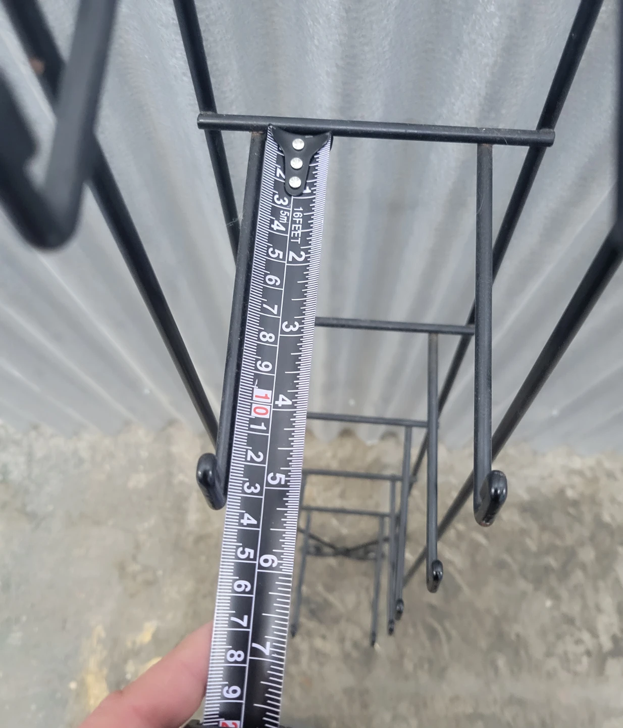 Black Metal Wall-Mounted Rack for flower pots - photo 4