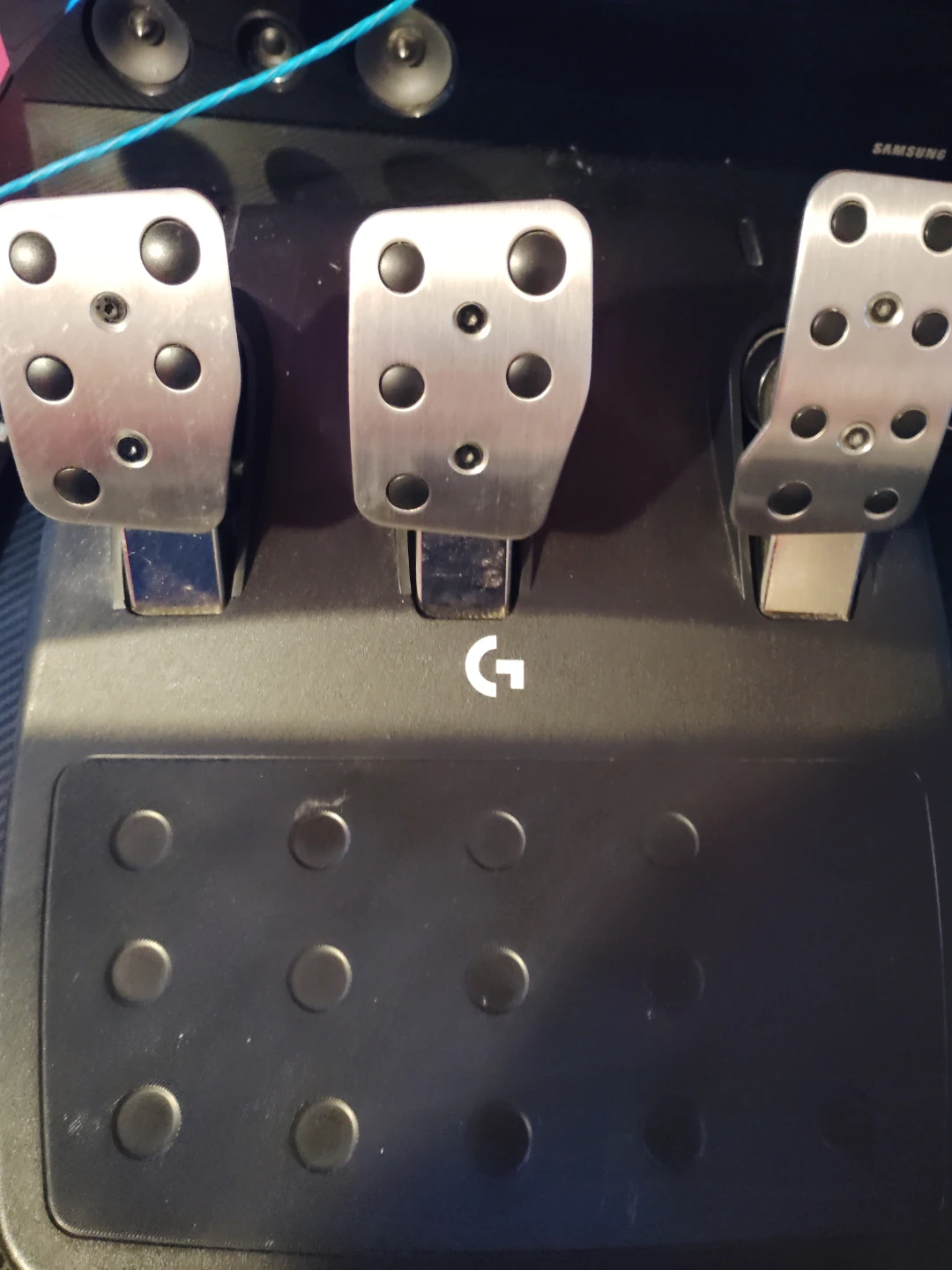 Logitech G29 Racing Wheel and Pedals - photo 2