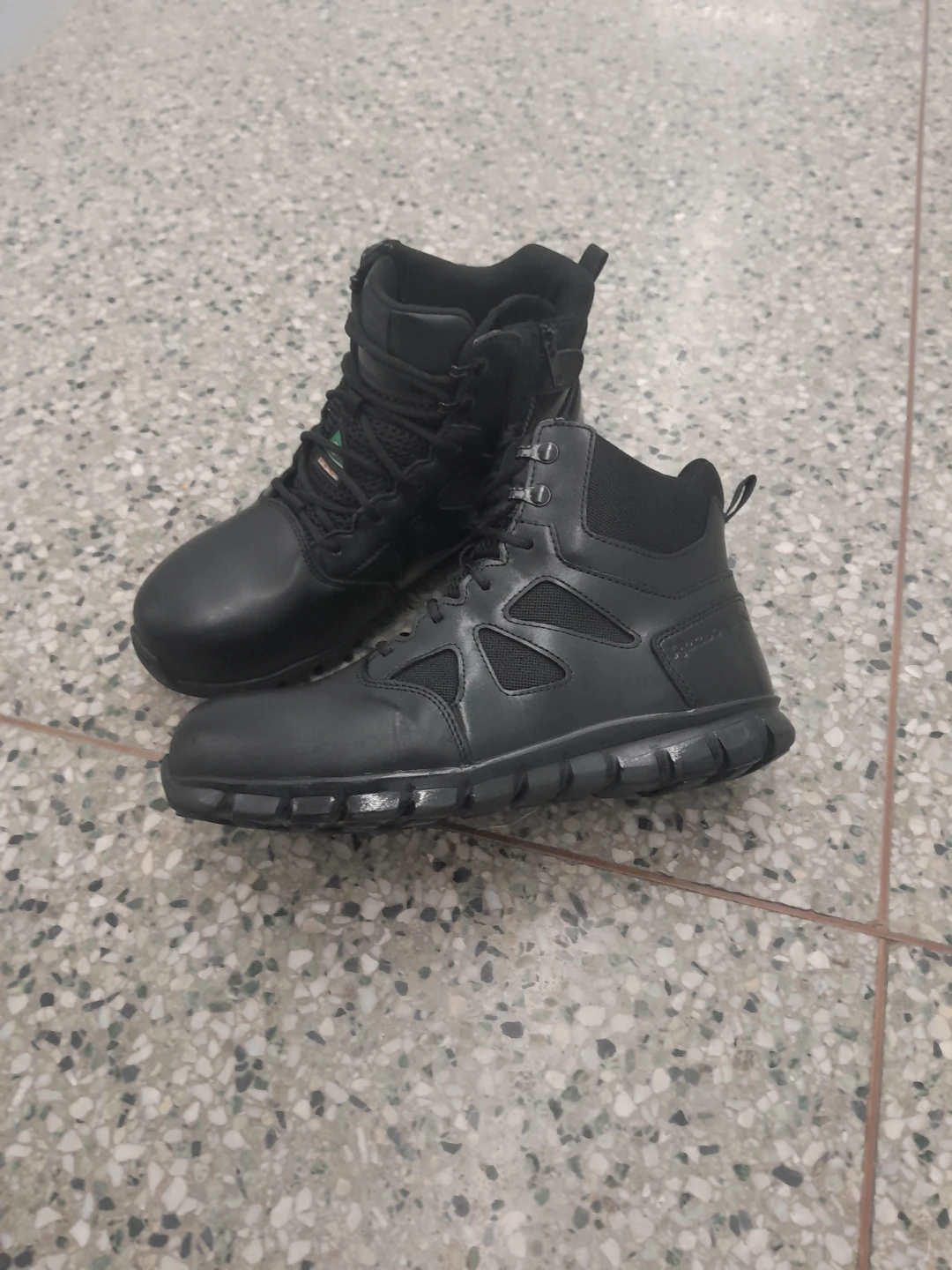 Reebok Safety Composite Toe Boots Men's Size 9.5
