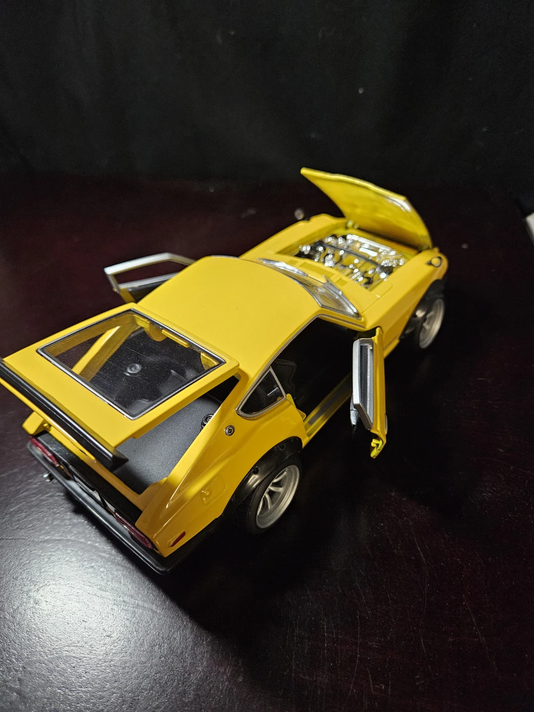 Nissan 240Z 1:18 - photo 5