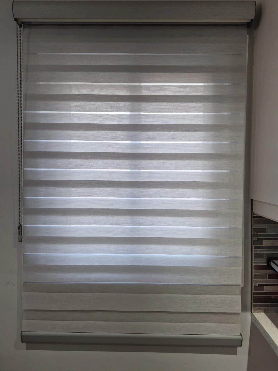 Sheer grey rolling Blinds 39 by 50 - photo 2