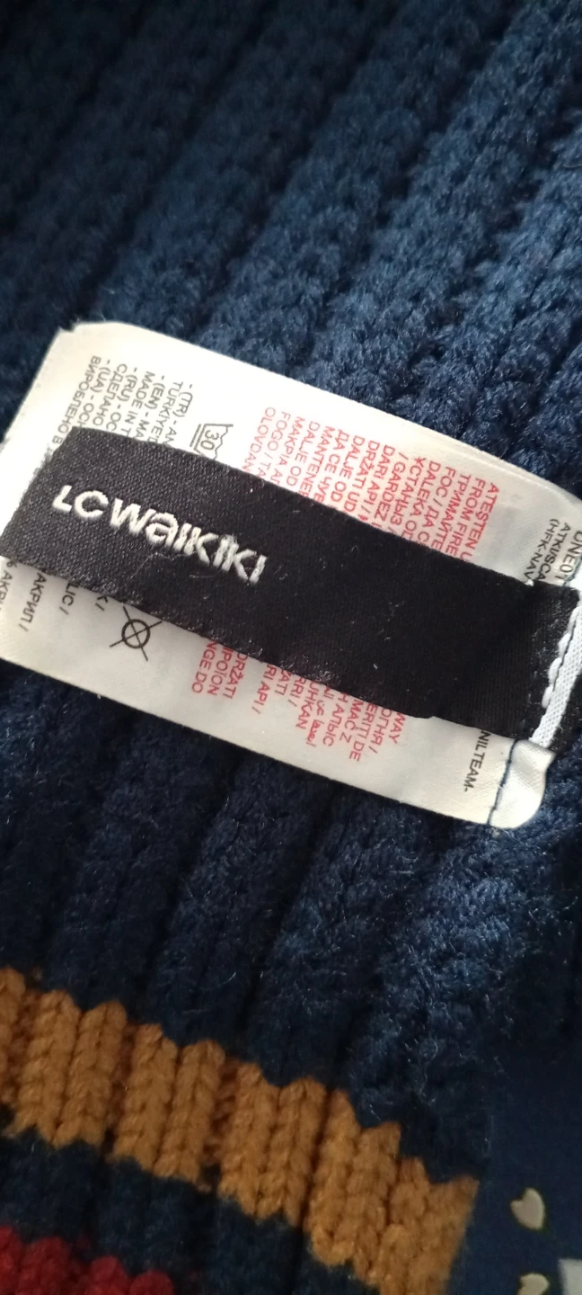 LOEWIKIKI Knit Beanie and Scarf Set - photo 2