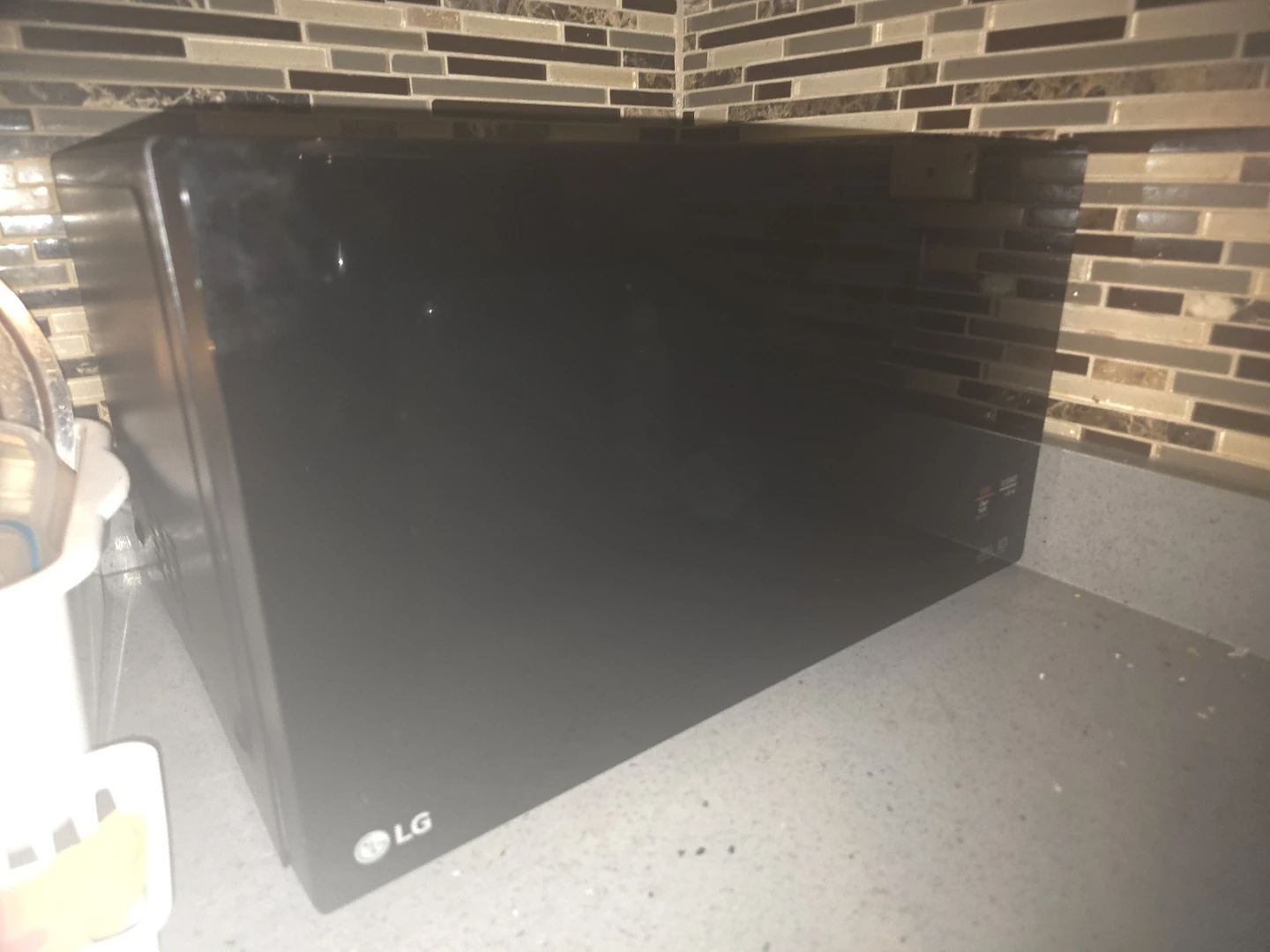 LG Black Microwave - photo 3