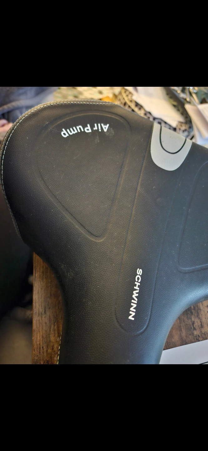 Schwinn Air Pump Bicycle Seat - photo 3