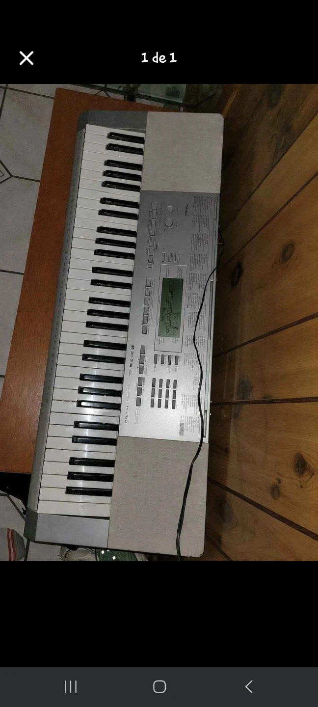 Casio LK-240 Keyboard