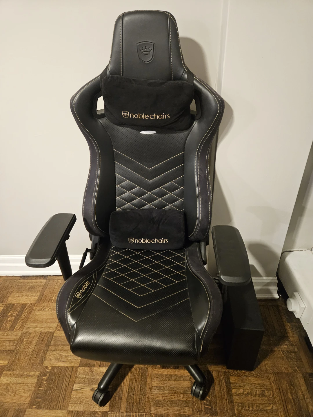 Noblechairs Gaming Chair