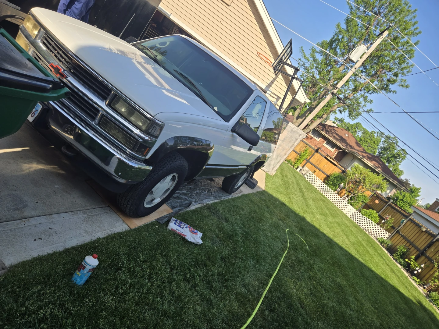 White Chevrolet Tahoe