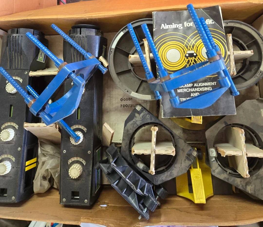 Hopkins Universal Adaptors for Aerodynamic Headlamps - photo 3