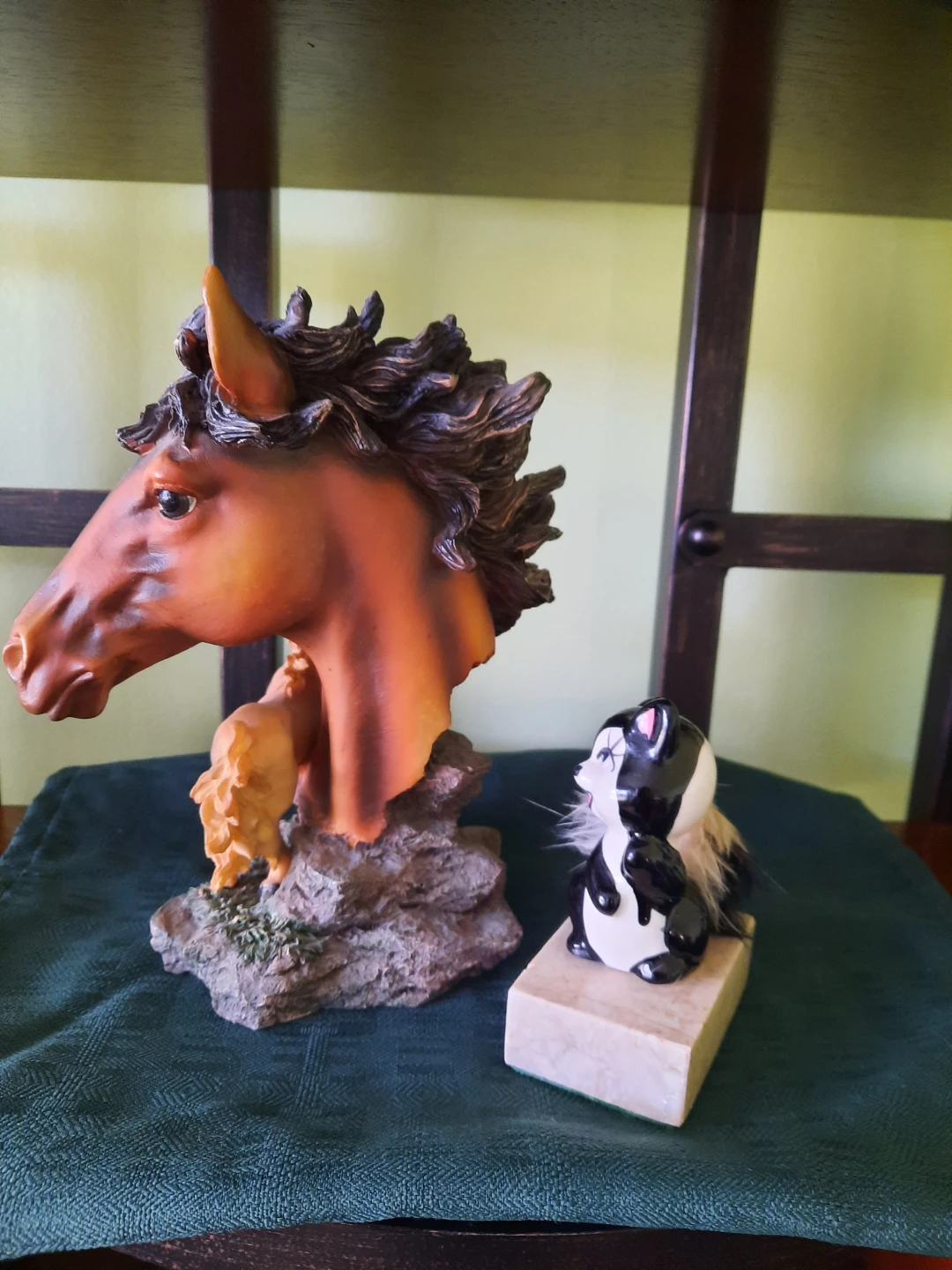 Horse and Skunk Figurines - photo 3