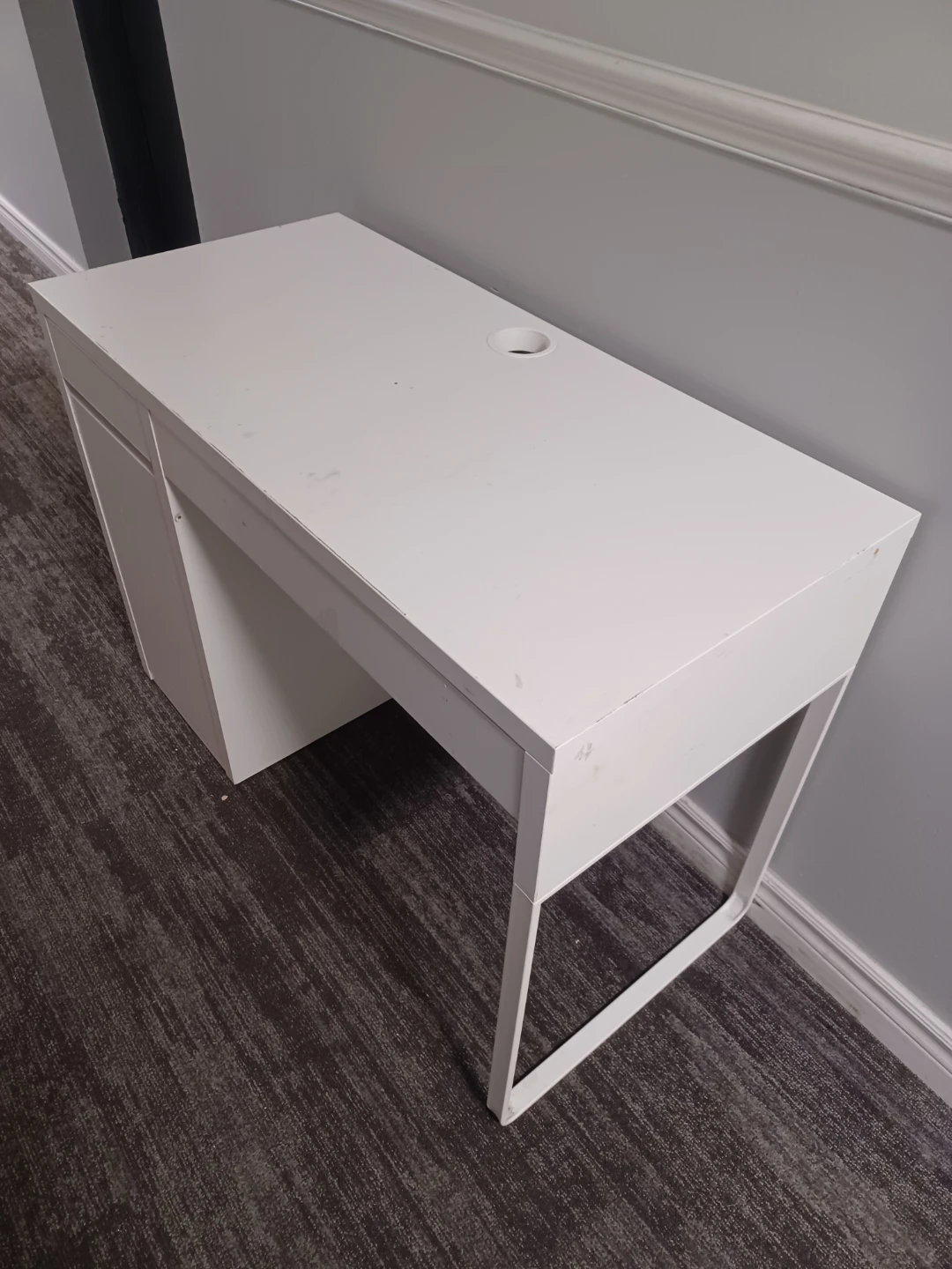 White Compact Desk with Drawers - photo 4