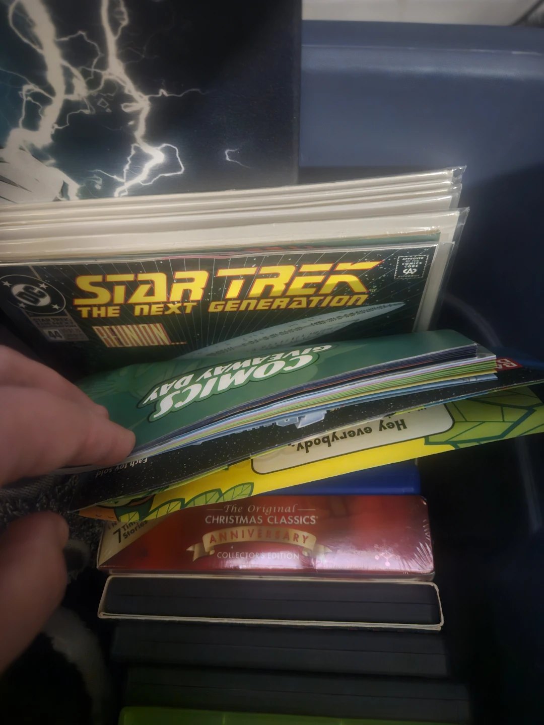 Mixed vintage/ new toy lot - photo 4