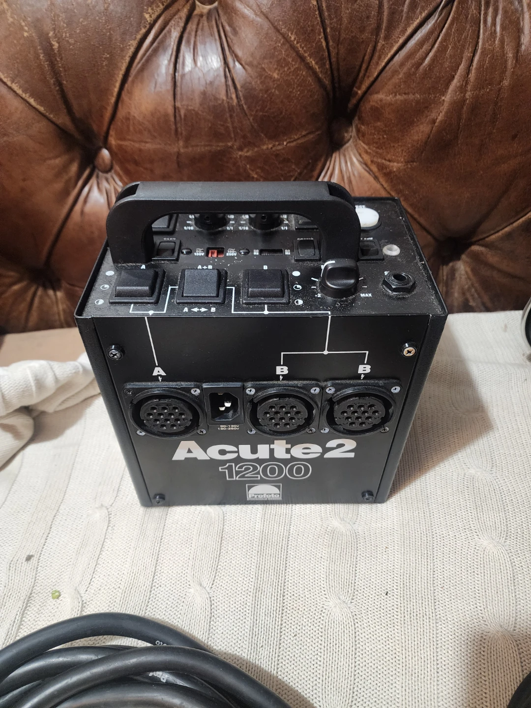 Profoto Acute2 1200 Strobe Kit - 2 Heads, Pack, 3 Cables & Case - photo 2