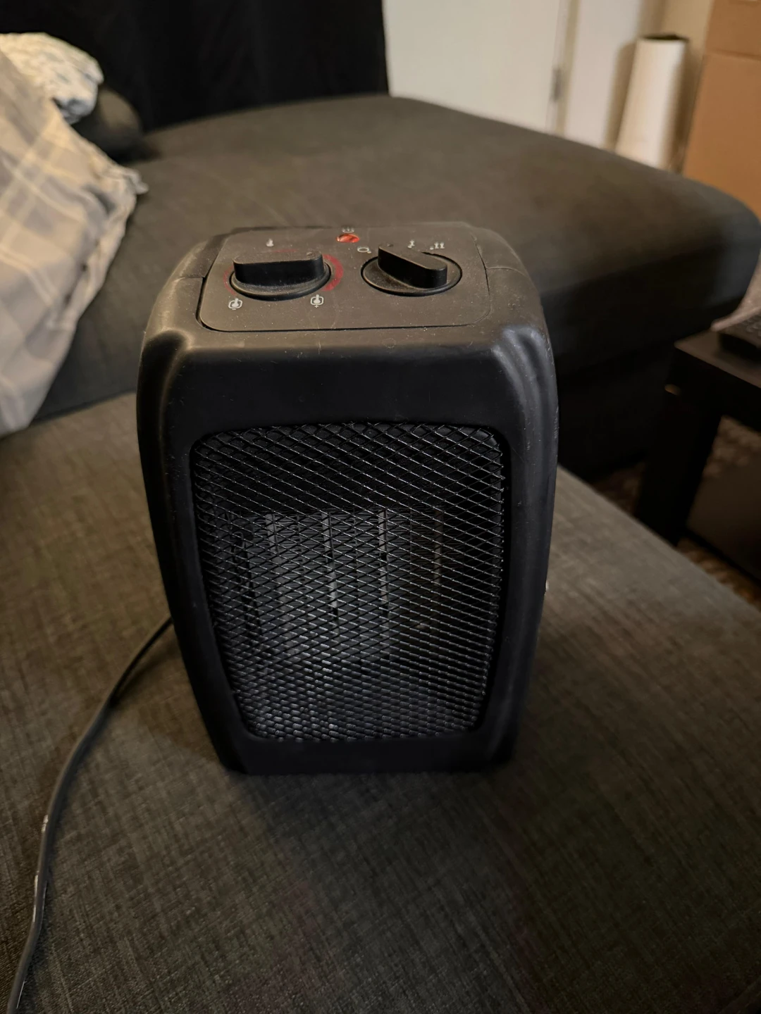 Living 1500W Portable Electric Heater - photo 2