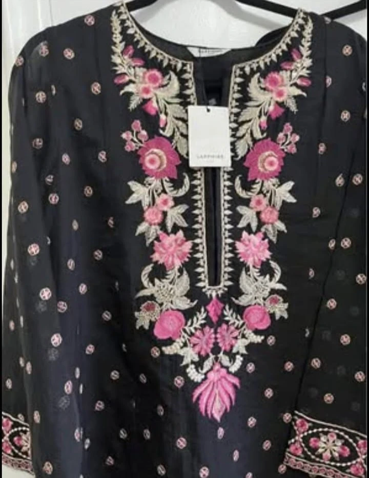Black embroidered 3-piece suit with pink floral details - photo 2