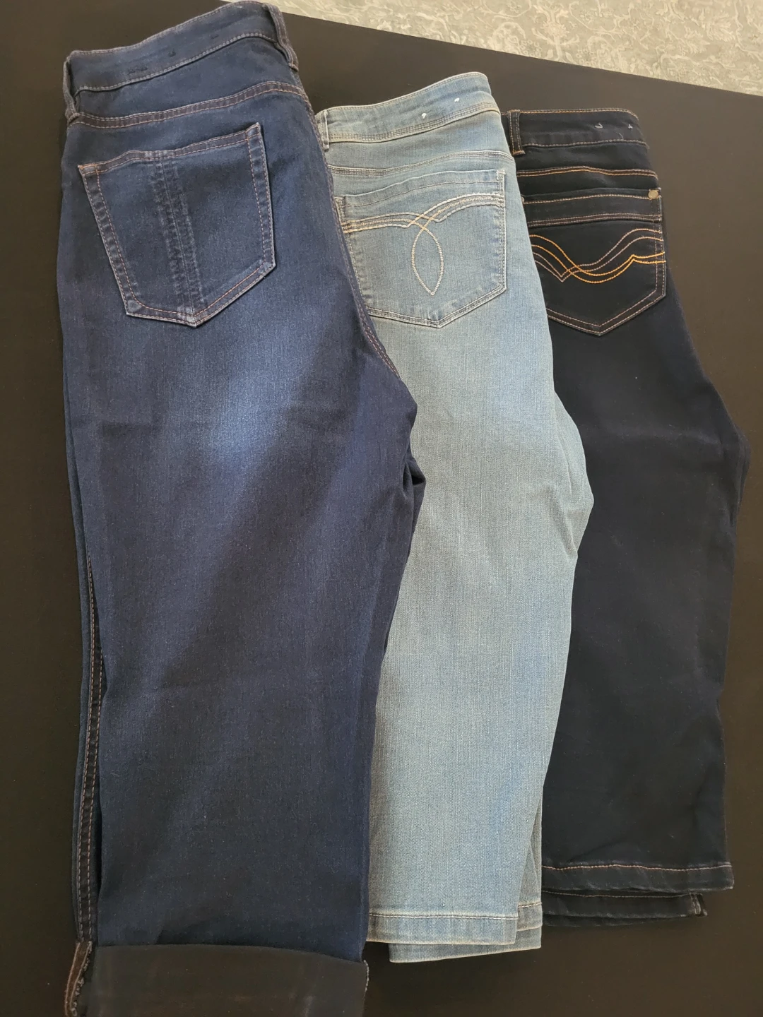 Lot of 3 Women's Capri Denims