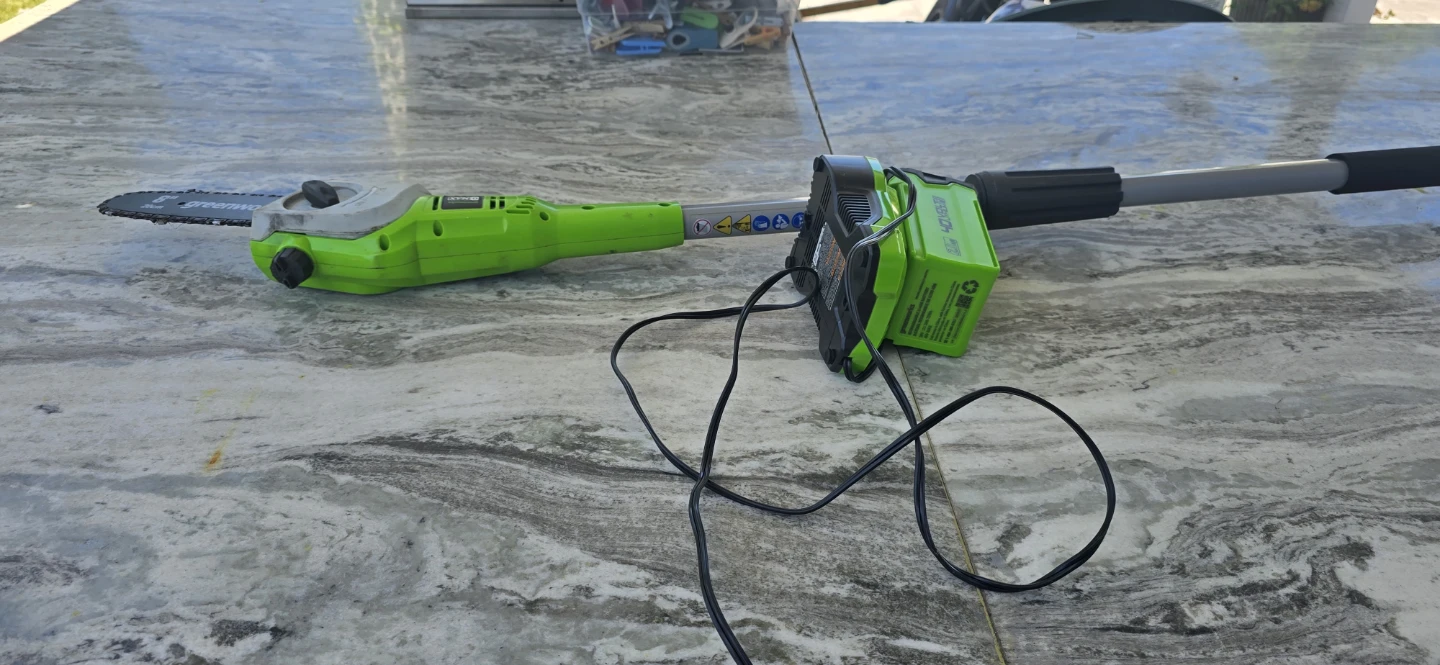 Greenworks 20V Pole Saw with Battery - photo 2