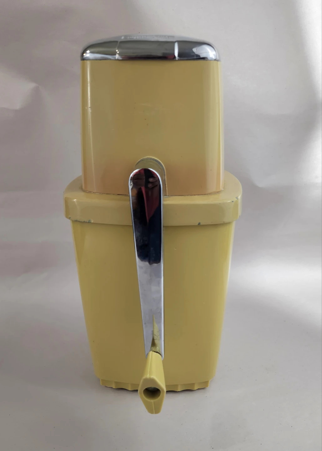 Vintage 1950s Swing-a-way Ice Crusher - photo 2