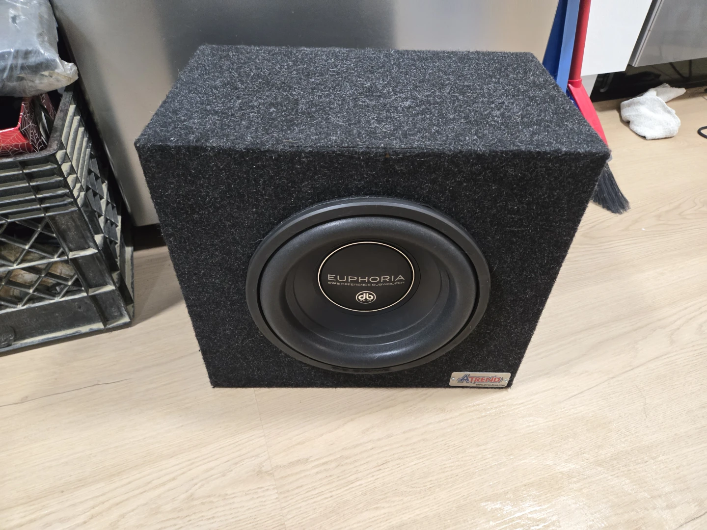 DB Drive Euphoria EW5 10-inch Subwoofer/Atrend Enclosure. - photo 3