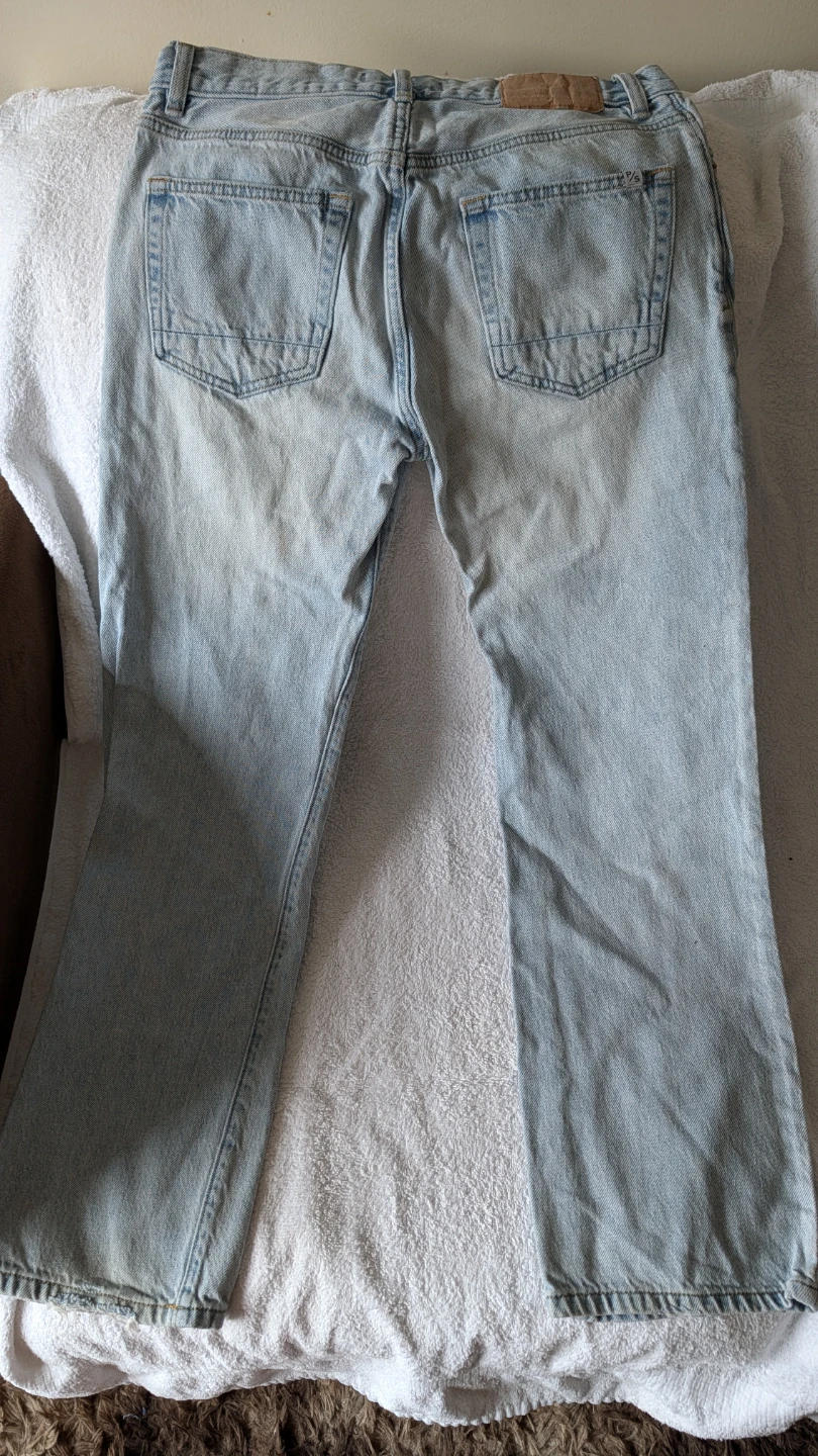 Light Wash Flare Jeans - photo 2