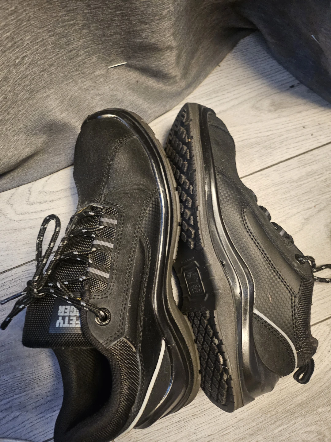 SAFETY JOGGER Black Safety Shoes - photo 2