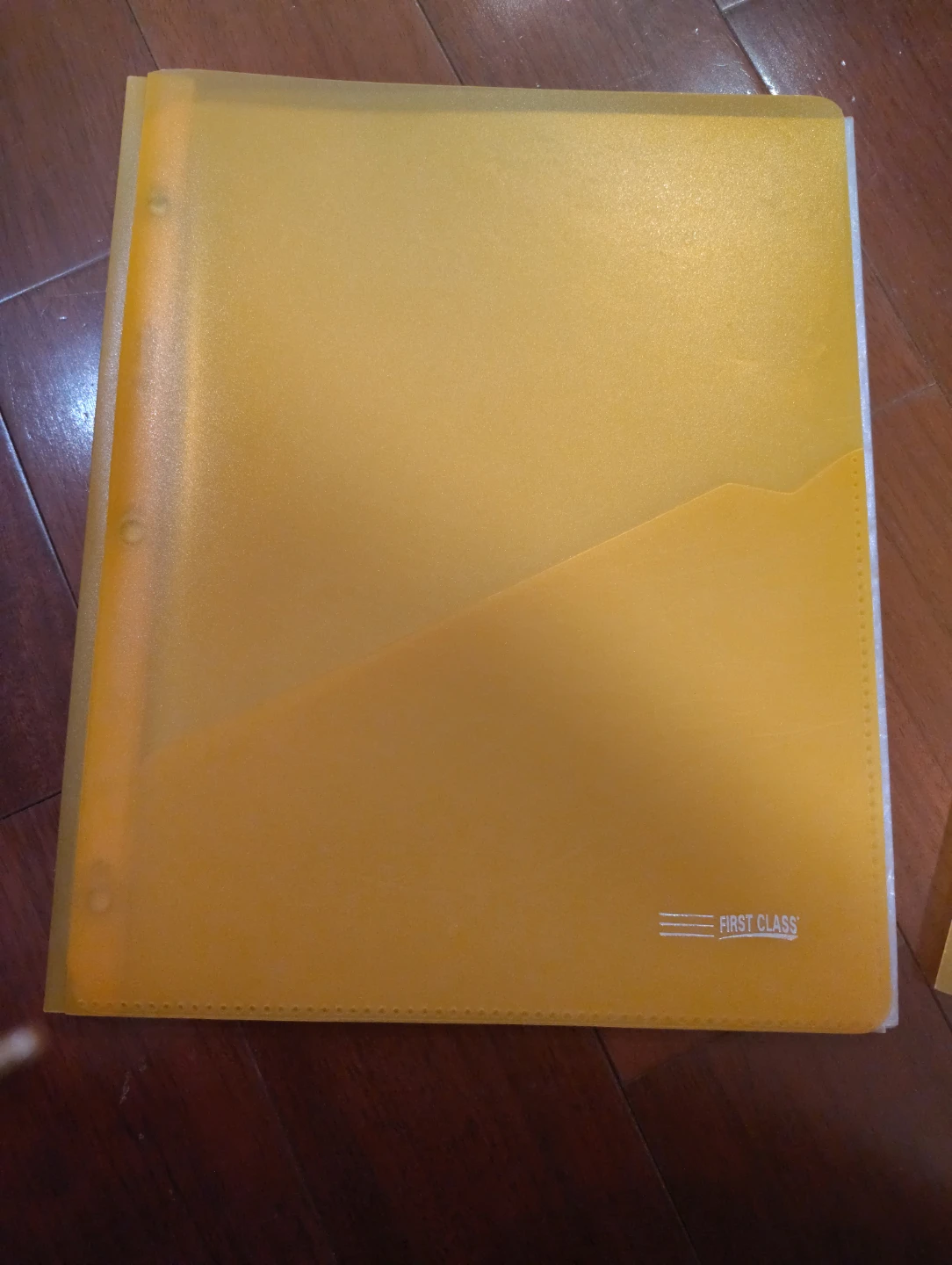 First Class yellow portfolio binder - photo 2