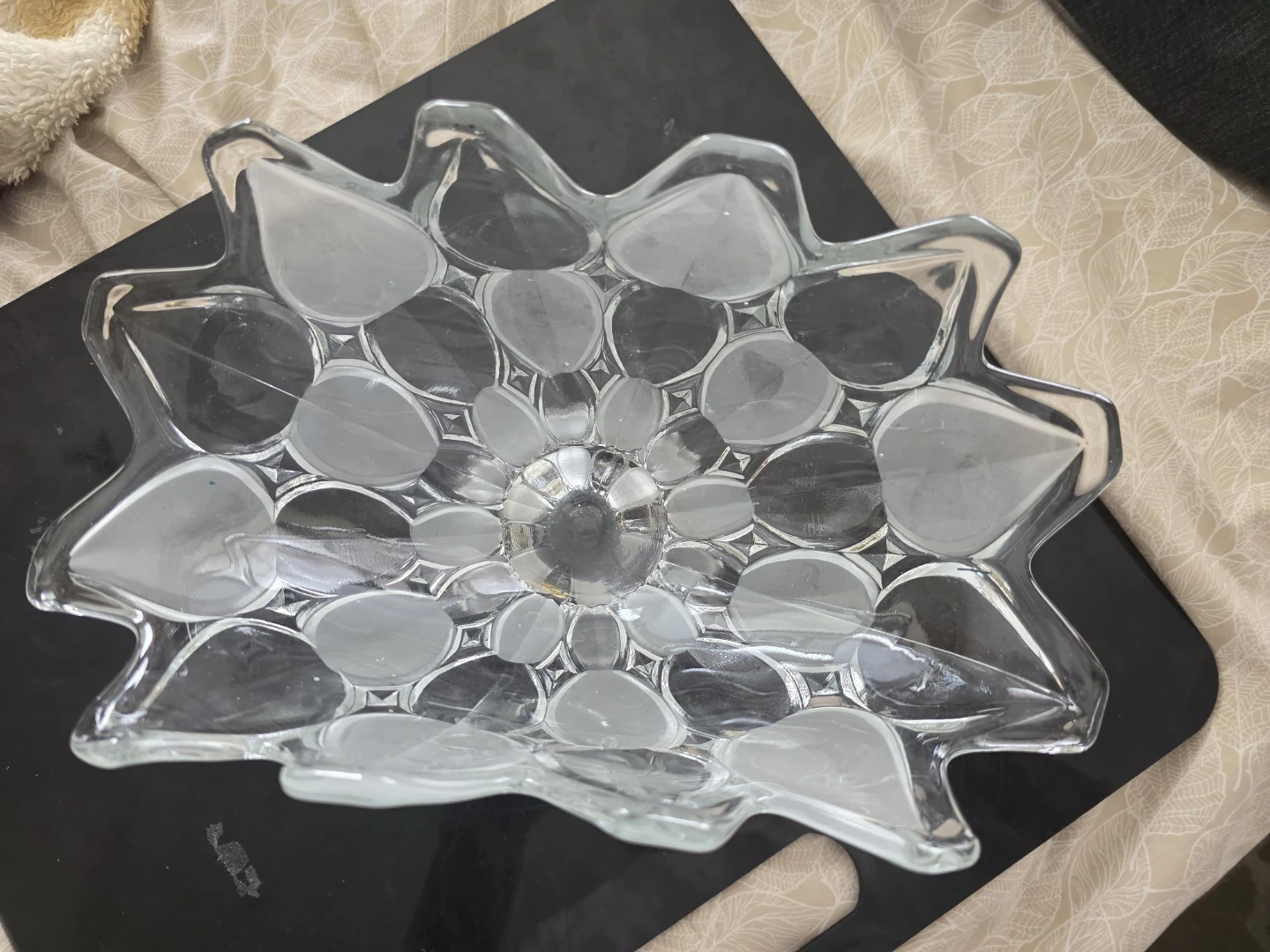 Vintage Decorative Frosted Glass Fruit Bowl - photo 2